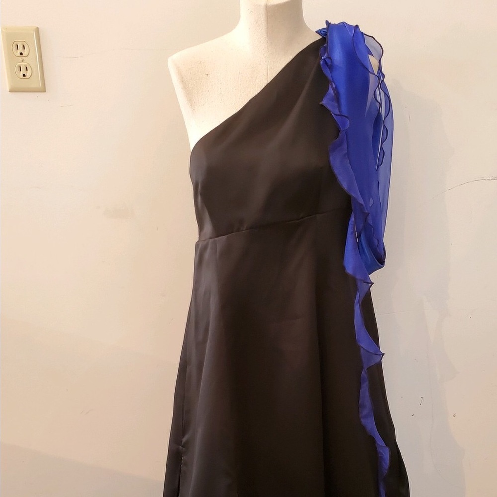 Black satin dress w/blue drape medium theater